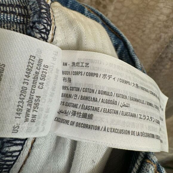 Abercrombie & Fitch Distressed High Rise Curve Love Mom Shorts 6/28 - Picture 7 of 7